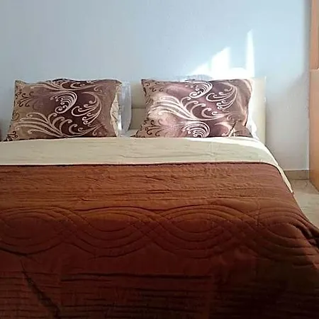 Beni Hotel *